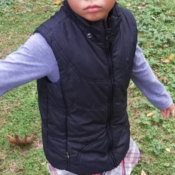EUC | Children's Place Black Quilted Puffer Vest with High Collar | Size: 7/8 - Picture 2 of 13